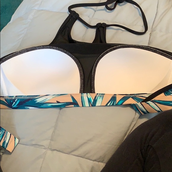 Pink Bikini - Picture 5 of 6